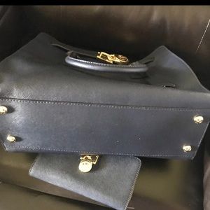 Pre owed Michael Kors large Navy Hamilton